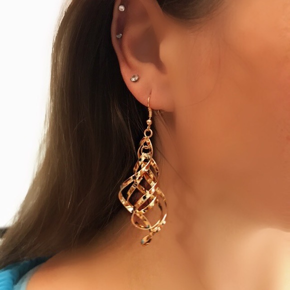 NEW!💙💎GOLDEN DROP EARRINGS!💎💙BEAUTIFUL SPIRAL! - Picture 7 of 16
